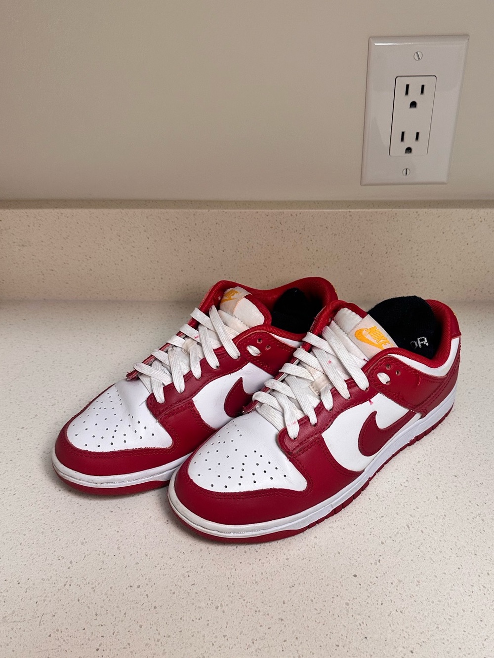 Nike Men’s Low-Top Sneakers in Red and White